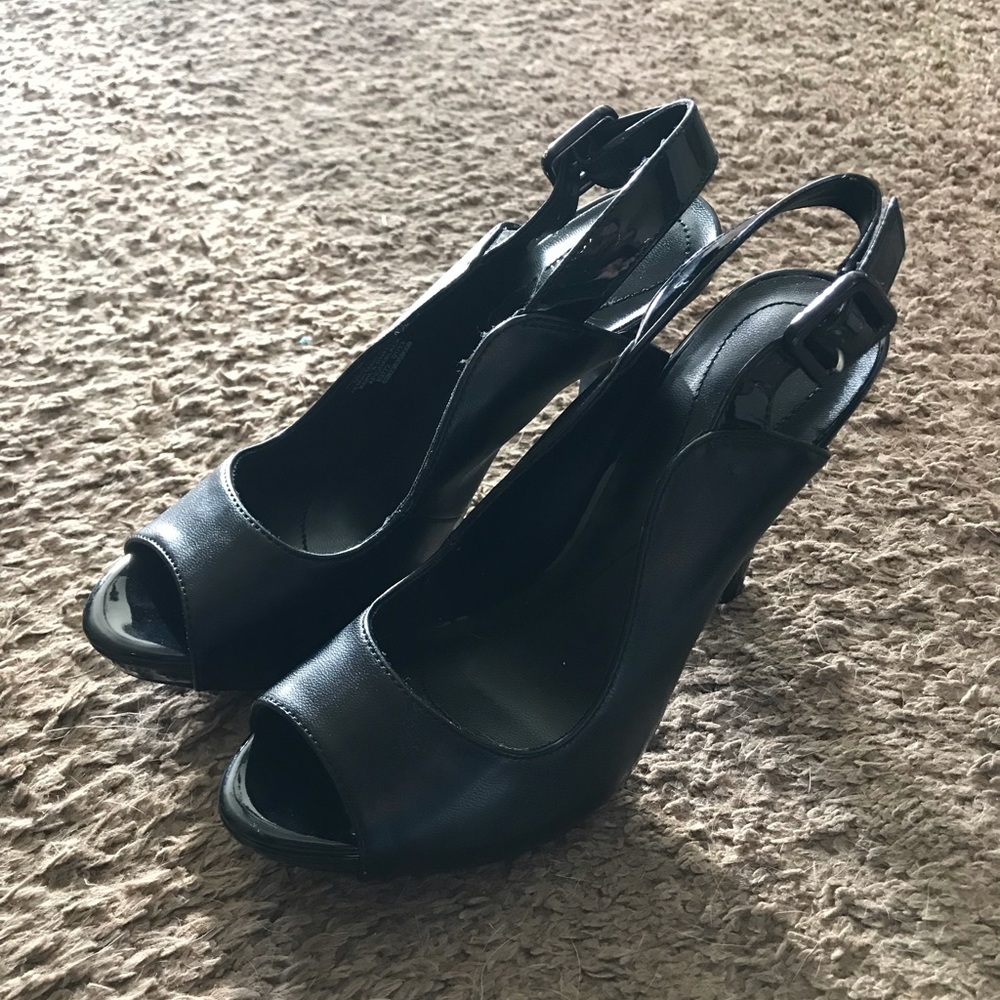 Peep Toe Slingback Pumps